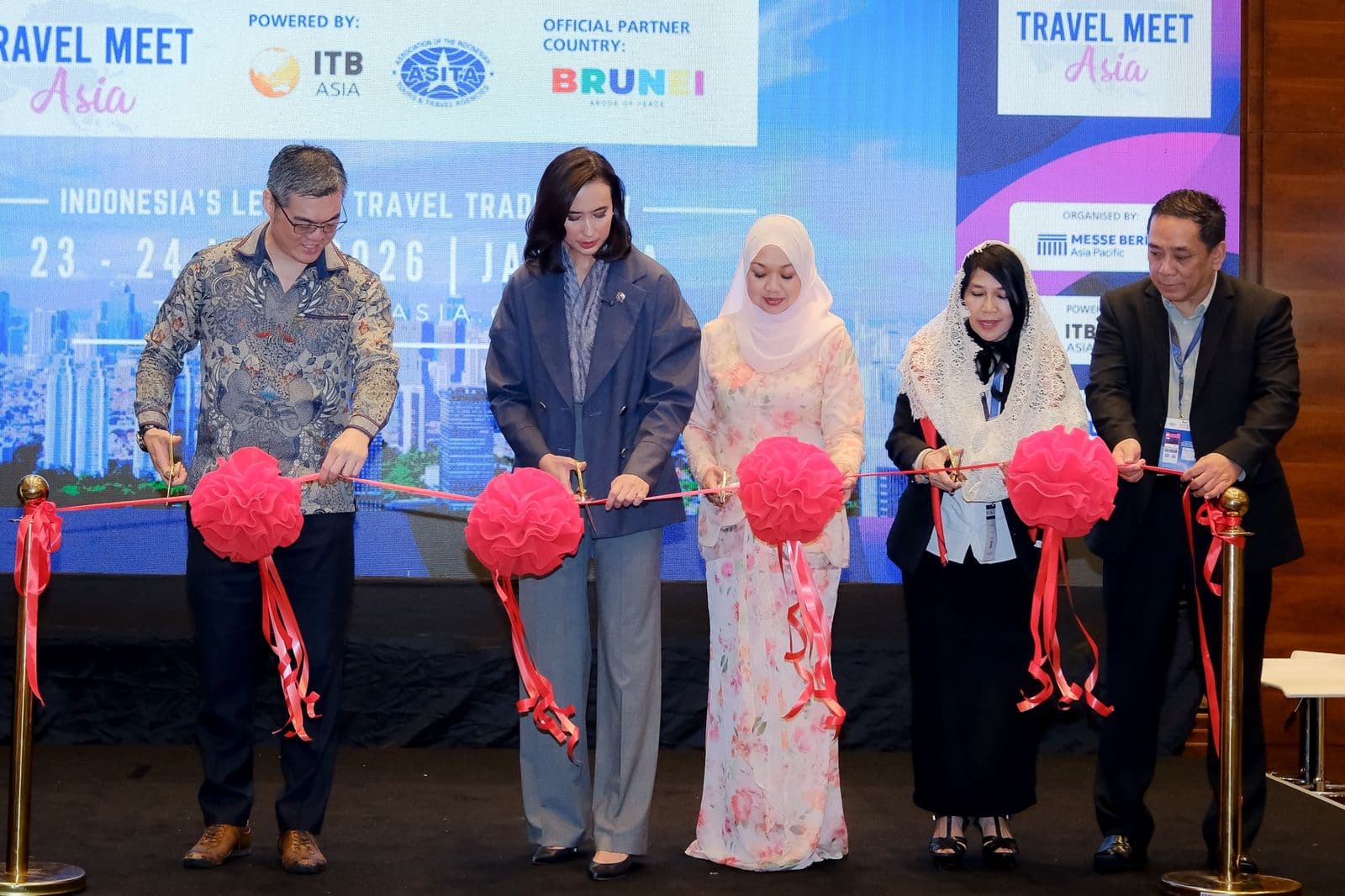 santa4d Siaran Pers : Menpar Dorong Kolaborasi Strategis Pariwisata Regional Melalui Travel Meet Asia 2026